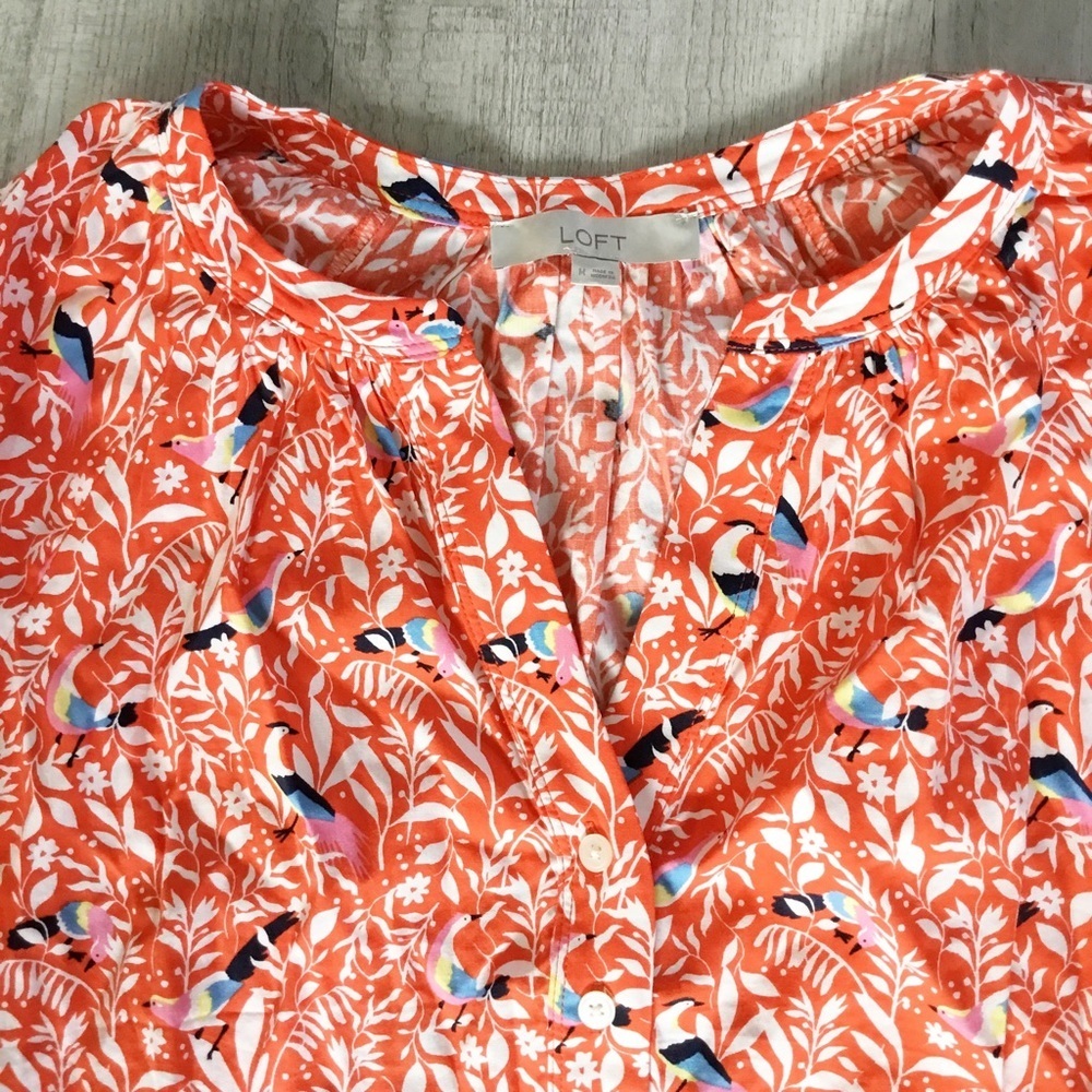 LOFT Bird Henley Blouse Size M Top 3/4 Sleeves Button Front - Picture 3 of 4